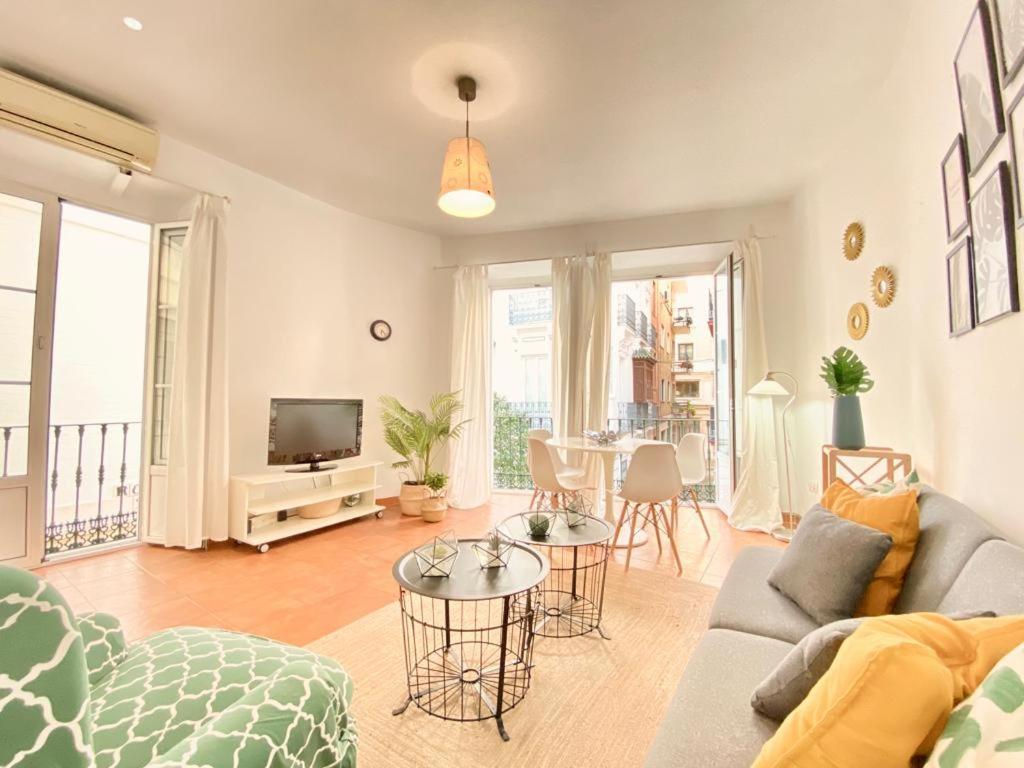 Superb Apartment In Downtown Of Sevilla ,Parking Optional, Top !! Bagian luar foto