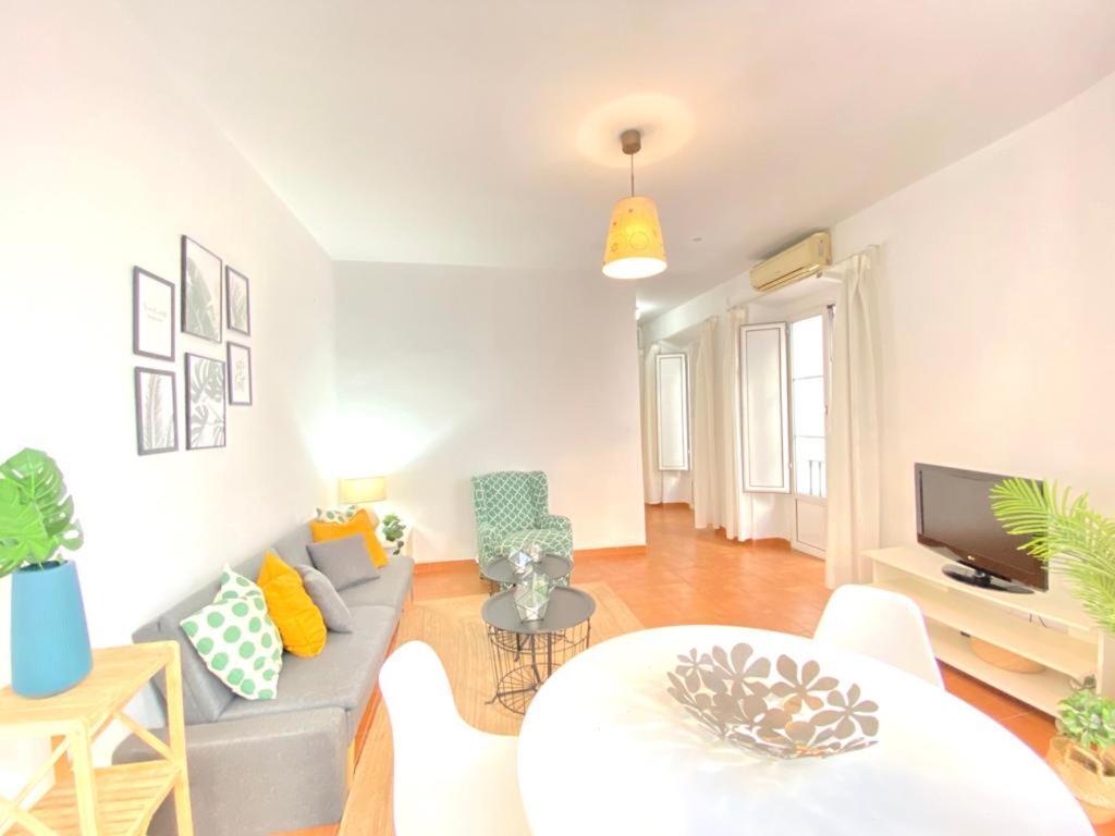 Superb Apartment In Downtown Of Sevilla ,Parking Optional, Top !! Bagian luar foto